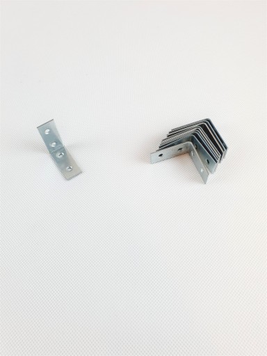 TESÁRSKE UHLOVÉ KONEKTORY 30x30x17mm (10 ks)