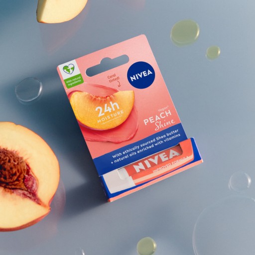 NIVEA PEACH SHINE Ochranný hydratačný rúž 4,8g