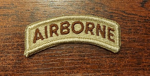 Nášivka - Nápis (AIRBORNE) - Béžová 1 - Bez suchého zipsu