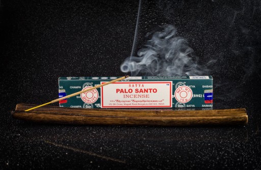 VONNÉ TYČINKY NATURAL NAG CHAMPA SATYA Palo Santo