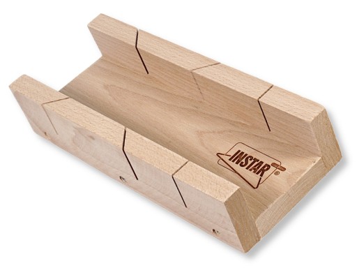 INSTAR - DREVENÝ POKOSOVÝ BOX NA REZANIE 300x80 MM UHEL 45 - 90 STUPŇOV