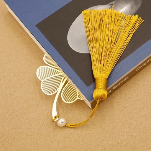 ZÁLOŽKA Gold Clover, Ďatelinové strapce