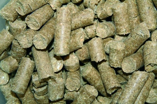 Ošetrujúca pochúťka pre kone vanilkovo-čerešňová 1 kg