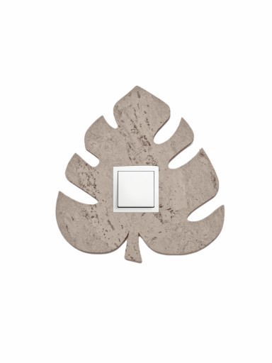 Šedý korok s nálepkou pre spínač/kontakt LEAF