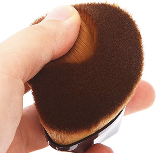 Hustý BRUSH pre rovnomerný, mäkký, ZLATÝ tekutý podklad + krabička