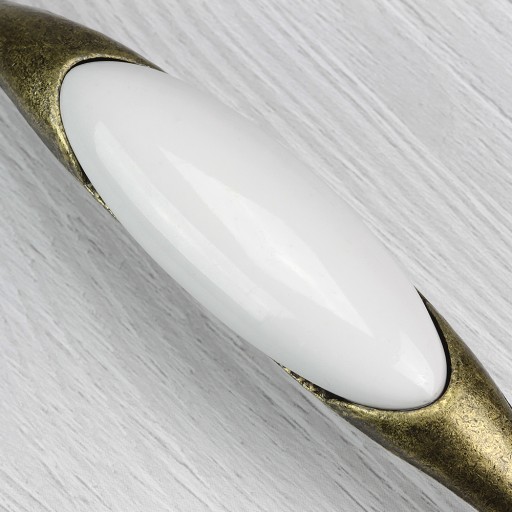 RETRO NÁBYTKOVÁ ÚCHYTKA PORCELÁN KUCHYŇSKÁ SKRIŇOVÁ ÚCHYTKA ZÁSUVKY 96MM