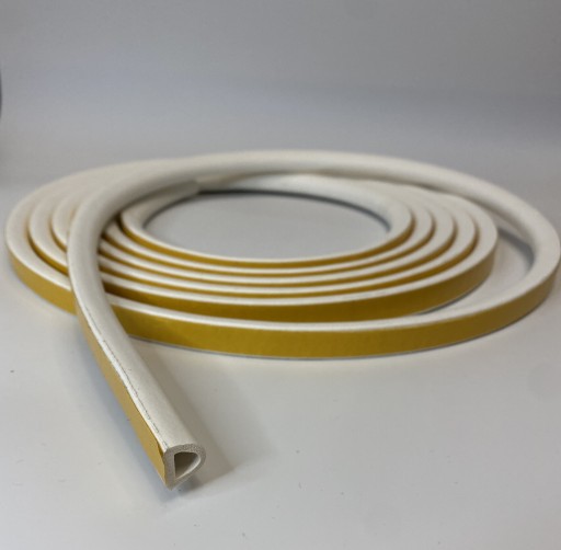 SAMOLEPIACIE TESNENIE D 14x12mm NA OKNÁ A DVERE