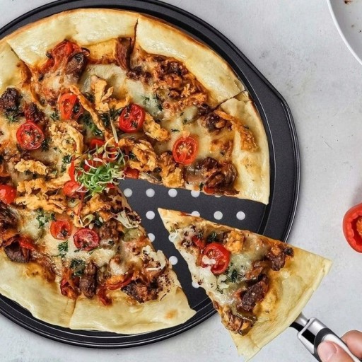 PLECH NA PEČENIE NA PIZZU RÚČKY PLECH 30CM
