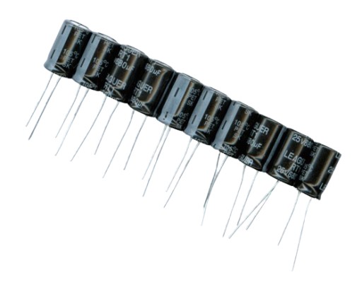 680uF 25V 680 µF 25V (10 KS) ELEKTROLYTICKÝ KONDENZÁTOR