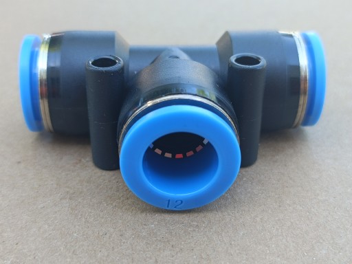 T-konektor Pneumatický zásuvný rozbočovač fi 12mm PE 12