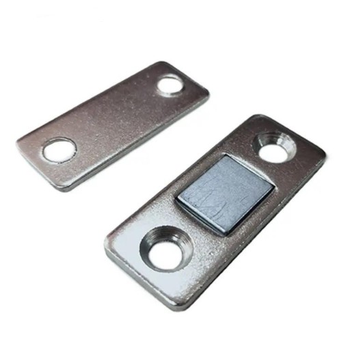 ZÁPADKA MAGNETICKÉHO ZÁMKU NÁBYTOK MAGNET STRIEBORNÁ
