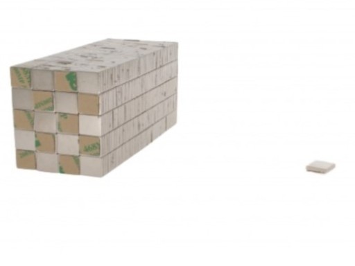 Neodymový magnet 10x10x2 mm s 3M lepiacou páskou 10 ks