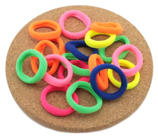 ELASTICKÉ LYCRA VLASOVÉ VLÁSKY 3 cm MIX FARIEB 25 KS