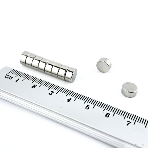 VALEC NEODYMIOVÝ MAGNET 8x4 N38 SADA 15 ks
