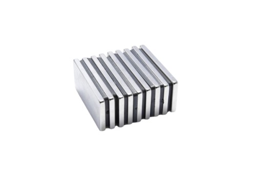 Neodymový tanierový magnet MPŁ 42x20x3 N38H