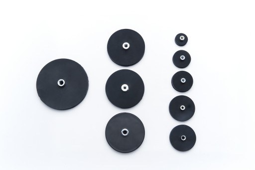 Magnetický držiak z gumy 43x10,5 s vnútorným závitom M6, 1 kus
