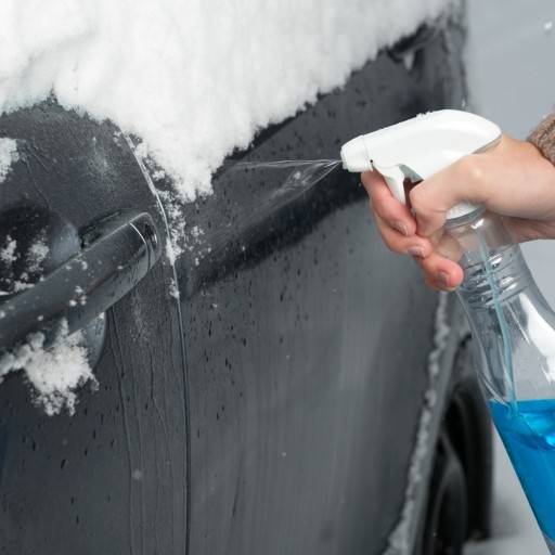 NEMECKÝ ROZMRAZOVAČ NA OKNÁ A ZRKADLÁ AUTO ZIMNÁ TEKUTINA -40°C 500 ml