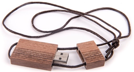 Drevený prívesok so šnúrkou 512 MB + gravírovanie