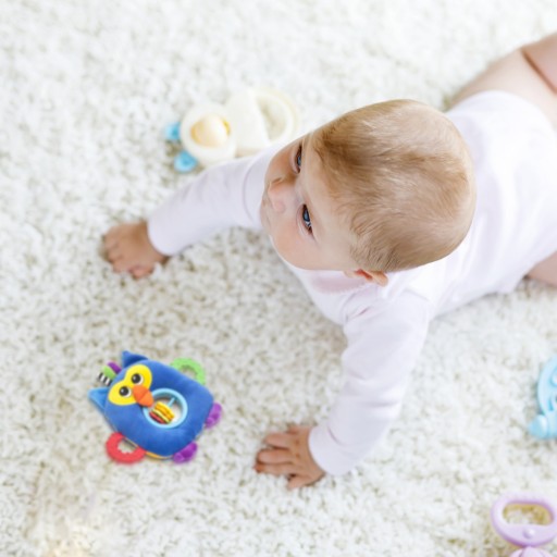 EUROBABY SOVA PLYŠOVÁ ZMYSELNÁ HRAKAČKA