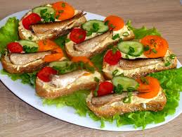 Údené šproty na oleji s tymianom a citrónom 250g.