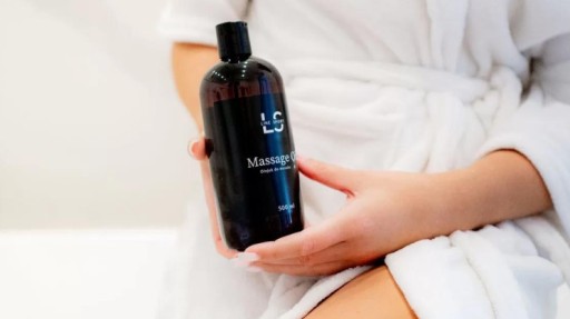 Zvlhčujúci MASÁŽNY OLEJ 100% LESK 500ML EKO