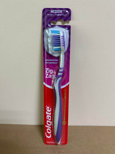 Zubná kefka Colgate ZigZag 1 ks.