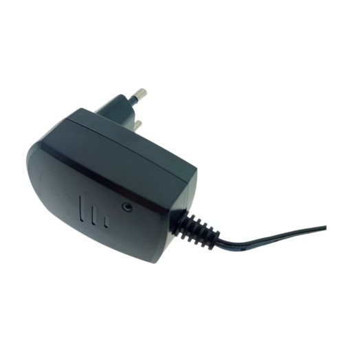 ZÁSUVNÝ NAPÁJACÍ ZDROJ 12V 300mA DC 5,5x2,1mm