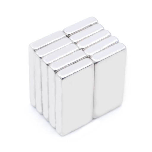 SILNÝ NEODYMIOVÝ MAGNET PLOCHÝ OBDŽNÍK 8X4X2MM 10 KS