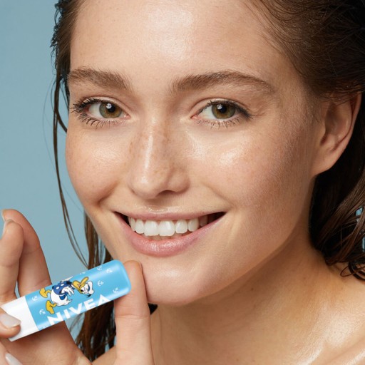 NIVEA DONALD DUCK DISNEY EDITION Ochranný rúž s SPF 4,8g
