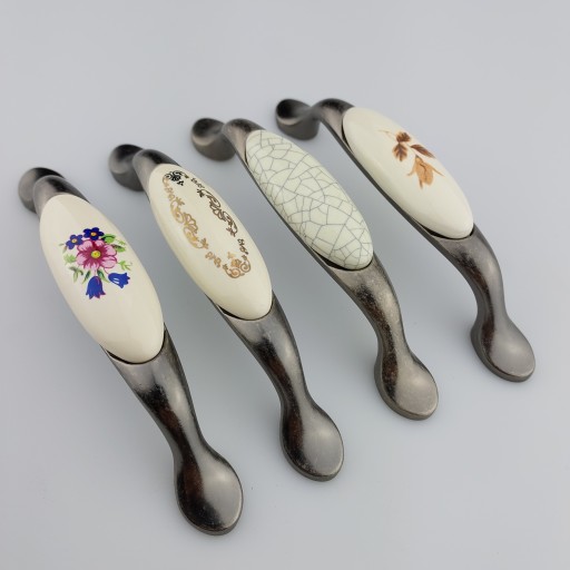 NÁBYTOK ÚCHYTKA ZÁSUVKA ÚCHYTKA SKRIŇKY RETRO PORCELÁN STARÝ STRIEBORNÝ VZOR