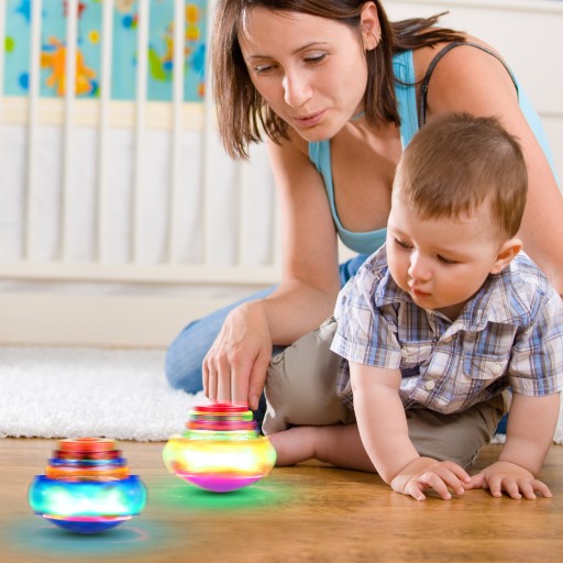 BLIKAJÚCA HUDOBNÁ TOP LED HRAČKA NA AKTIVÁCIU LIŠTY 3 KS
