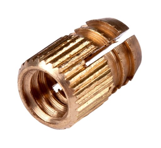 10x M4 x 8 mm mosadzný dilatačný spoj pre madlá