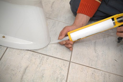 SANITÁRNY silikón, transparentný, BEZFAREBNÝ, do kúpeľne STRONG Stinger 280 ml