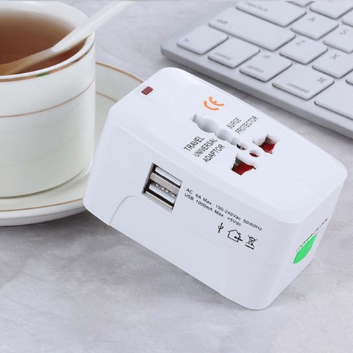 Univerzálny adaptér Adaptér Zásuvky USA UK EU AUST Nabíjačka + 2x USB