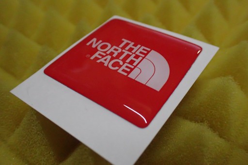 NÁLEPKA 3D NÁLEPKA NA NÁLEPKU NORTH FACE 3,8 x 3,8 cm