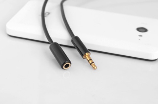 MINI JACK AUX AUDIO PREDLŽOVACÍ KÁBEL ZLATÝ HQ 2M