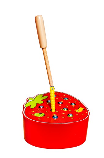 Chyťte drevenú montessori magnetickú jahodovú arkádovú hru Bug