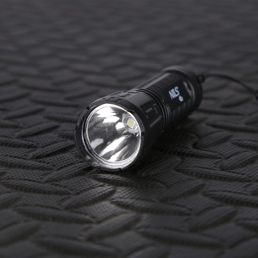 Veľmi výkonná LED VRECKOVÁ baterka, dobíjacie USB mini malé