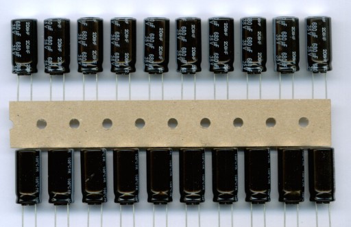 680uF 35V NÍZKY ESR 680 µF 35 V (10 KS) ELEKTROLYTICKÝ KONDENZÁTOR