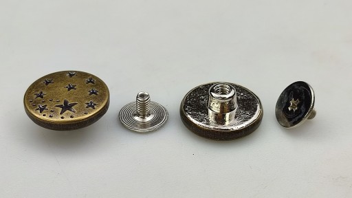 Kovový točený gombík na sakové nohavice, 17 mm, 1 ks, staré zlato