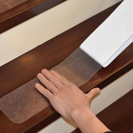 Hrubý protišmykový kryt na schodisko 70x25