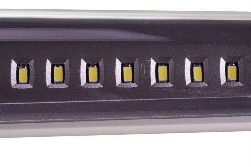 Prenosné svietidlo 10 LED baterka do dielne