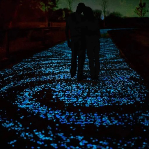 ŽIARENÉ KAMENE Fluorescenčné MODRÉ kamienky ŽIARENIE V TME 50 ks