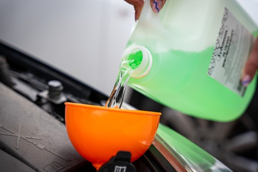 LETNÁ VODA DO OSTREKOVAČA S vôňou na leto ODSTRAŇUJE HMYZ Efficient 5L