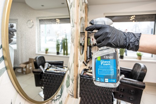 Clinex GLASS FOAM - Pena na čistenie skla 650 ml