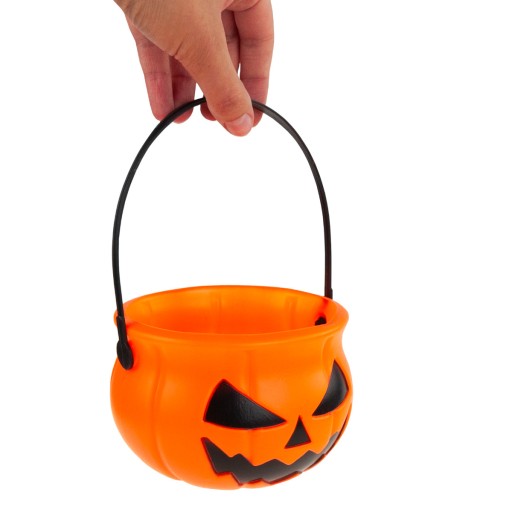 Oranžové vedierko s tekvicou na Halloween