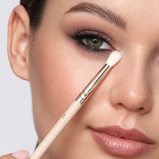 Eveline Cosmetics štetec na miešanie očných tieňov