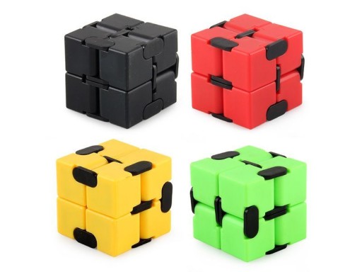 Čarovná kocka, antistresové puzzle, farebné kocky