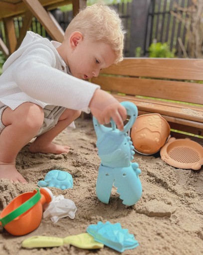 LOPATKA ZBERAČ PIESKU HRAČKA DO VODY PRE DETI DINOSAUR KROKODÝL BIO