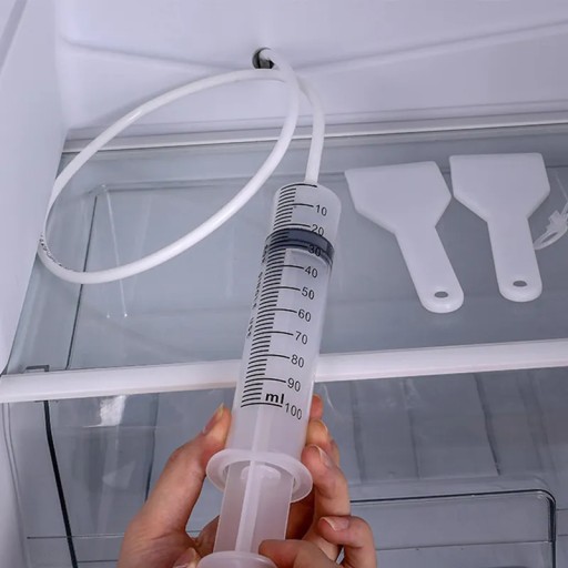 SÚPRAVA NA ČISTENIE CHLADNIČKY VYPÚŠŤACIA STRIEKAČKA